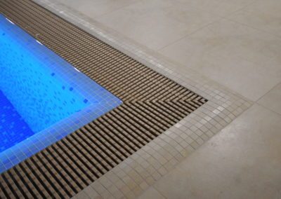Soukromý bazén plný umění - Keramické obklady pro bazény - BWS Přerov
