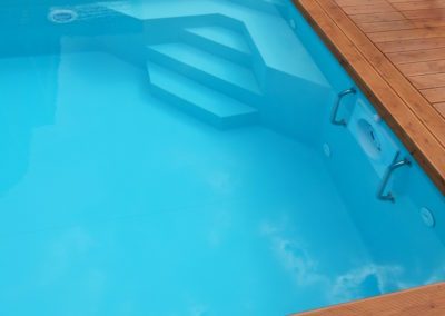 Bazén s přírodní terasou - Schodiště do bazénu - BWS Přerov