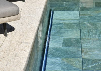 Luxusní bazén v přímořském stylu - Keramický bazén s lameloou ve dně - BWS Přerov