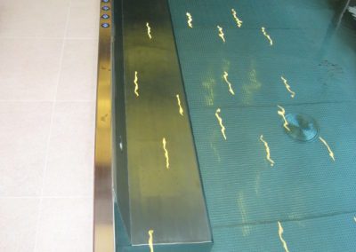Nerezový bazén s výhledem - Lavice s masážními tryskami - BWS Přerov