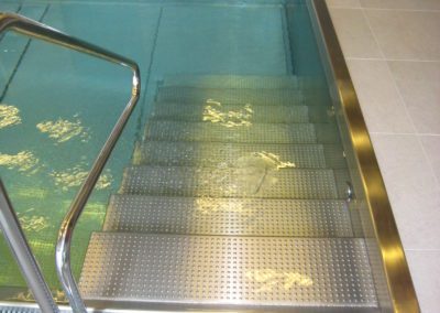 Nerezový bazén s výhledem - Schodiště do bezénu - BWS Přerov