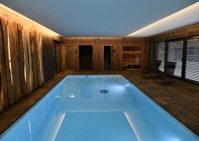 Hra světel a dřeva - Luxusní privátní bazény - BWS Přerov