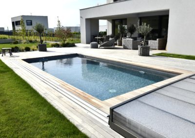 Bazén s nízkým moderním krytem - Bazén s terasou - BWS Přerov