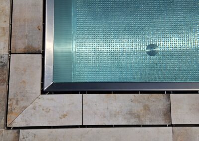 Nerezový bazén s terasou - Detail kladení dlažby - BWS Přerov